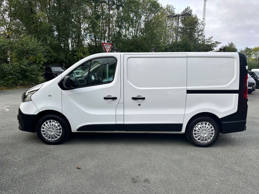 Used Renault Trafic 2018 for sale - 76202779: Photo 2