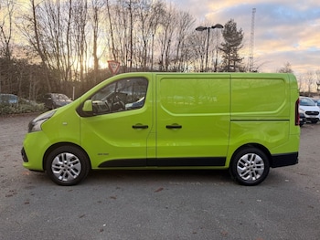 Used Renault Trafic 2017 for sale - 77048801: Photo