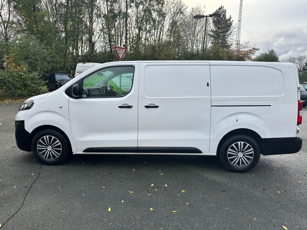 Used Vauxhall Vivaro 2020 for sale - 76642125: Photo 2