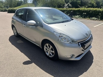Used Peugeot 208 2015 for sale - 78699358: Photo