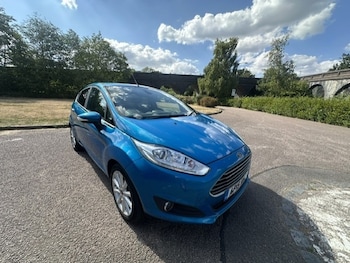 Used Ford Fiesta 2015 for sale - 79209029: Photo