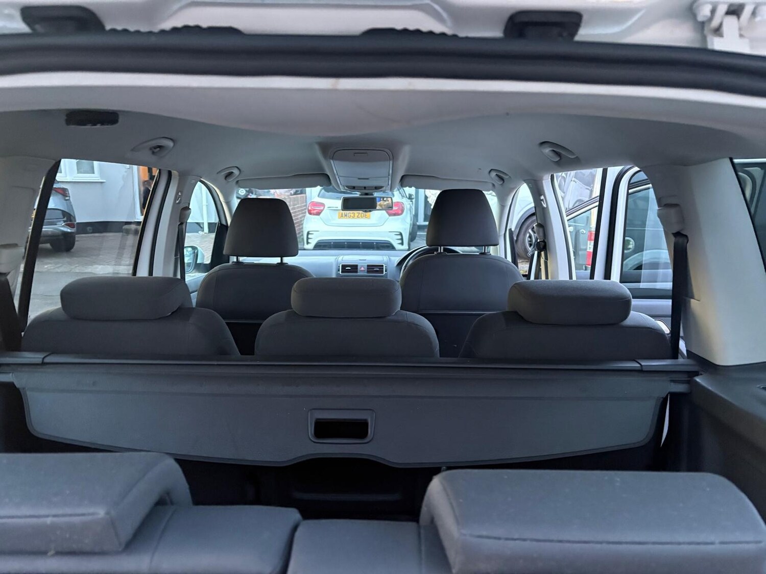 Used Volkswagen Touran 2012 for sale - 77832812: Photo 7