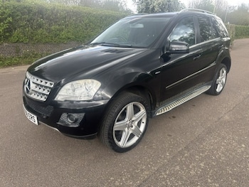 Used Mercedes-Benz M Class 2010 for sale - 78254190: Photo