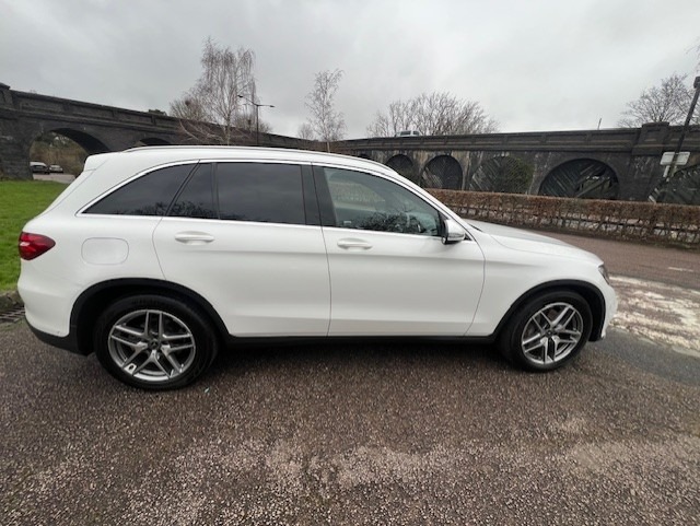 Used Mercedes-Benz GLC 2018 for sale - 77664961: Photo 2