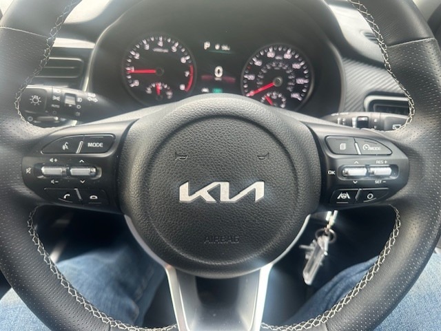 Used Kia Stonic 2023 for sale - 77665316: Photo 12