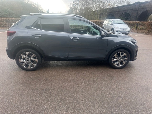 Used Kia Stonic 2023 for sale - 77665316: Photo 2