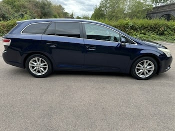 Used Toyota Avensis 2010 for sale - 79674278: Photo