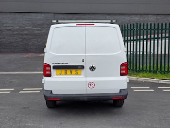 Used Volkswagen Transporter 2018 for sale - 78500560: Photo
