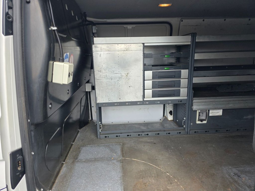 Used Volkswagen Transporter 2017 for sale - 77608583: Photo 14