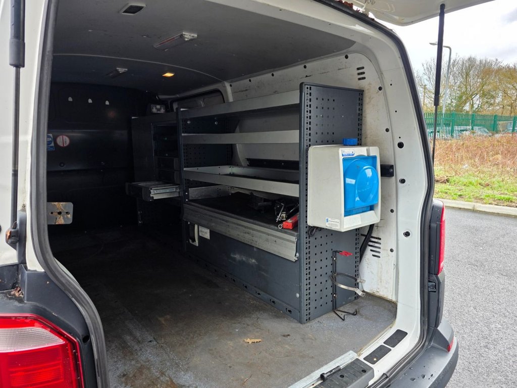 Used Volkswagen Transporter 2017 for sale - 77608583: Photo 17