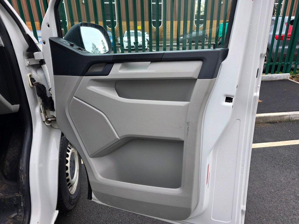 Used Volkswagen Transporter 2017 for sale - 77608583: Photo 27