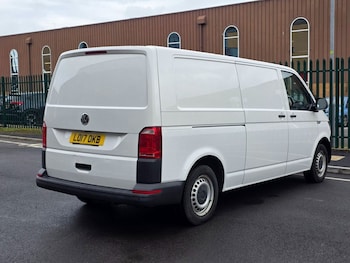 Used Volkswagen Transporter 2017 for sale - 77608583: Photo