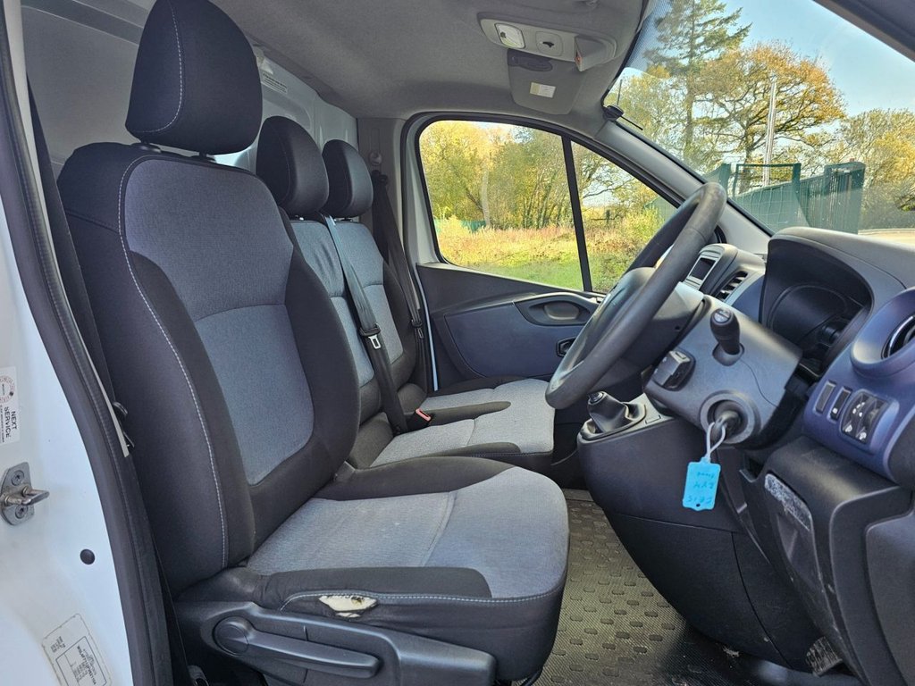 Used Vauxhall Vivaro 2015 for sale - 76665816: Photo 10