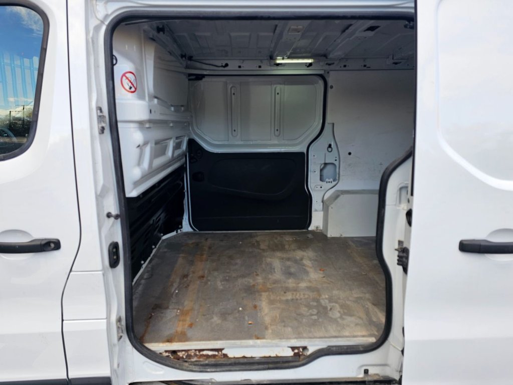 Used Vauxhall Vivaro 2015 for sale - 76665816: Photo 15