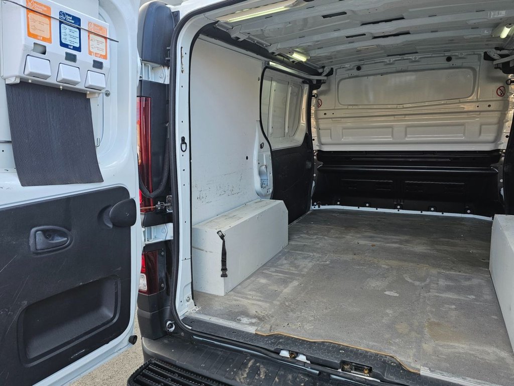 Used Vauxhall Vivaro 2015 for sale - 76665816: Photo 17