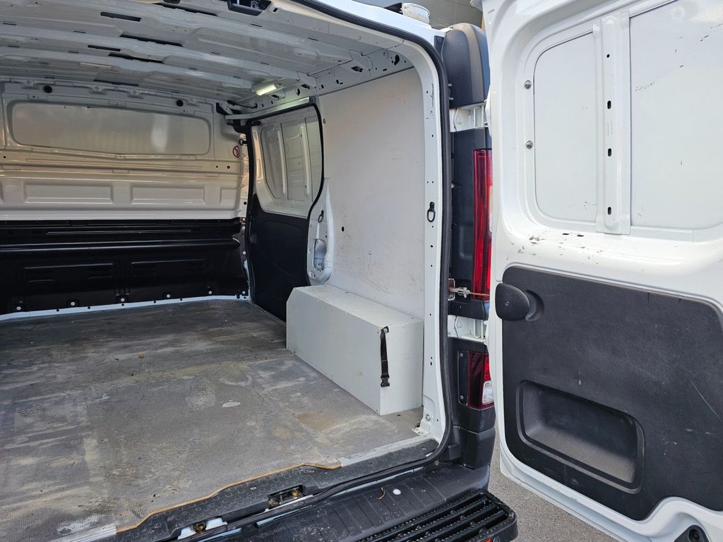 Used Vauxhall Vivaro 2015 for sale - 76665816: Photo 20