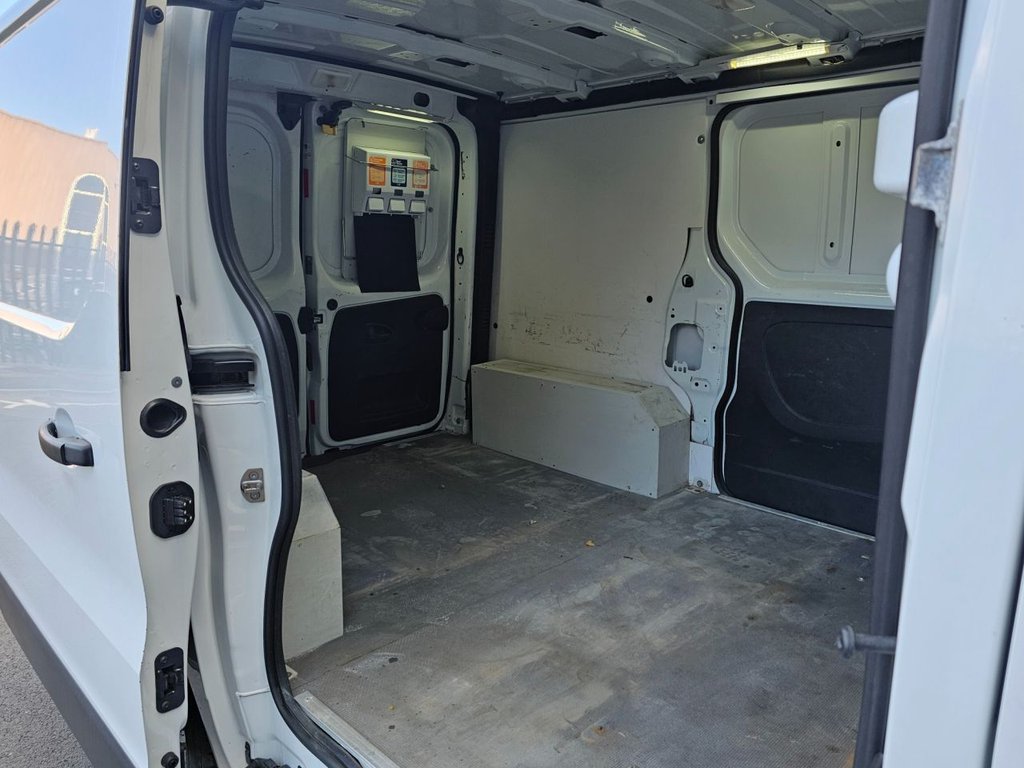 Used Vauxhall Vivaro 2015 for sale - 76665816: Photo 22