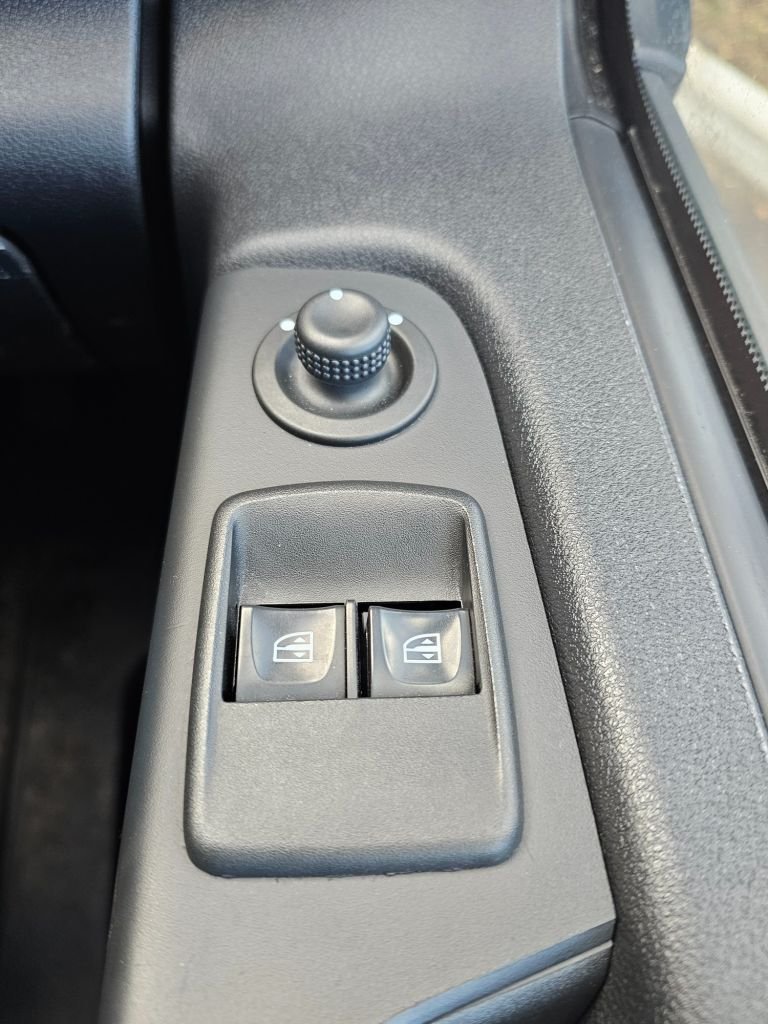 Used Vauxhall Vivaro 2015 for sale - 76665816: Photo 29