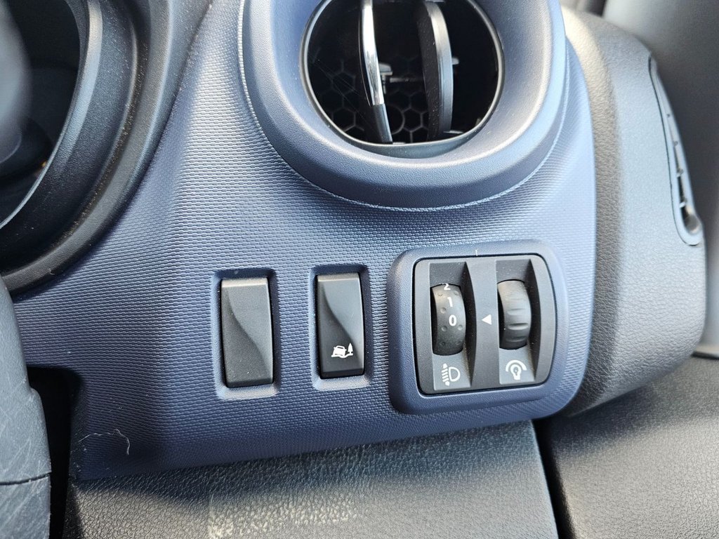 Used Vauxhall Vivaro 2015 for sale - 76665816: Photo 31