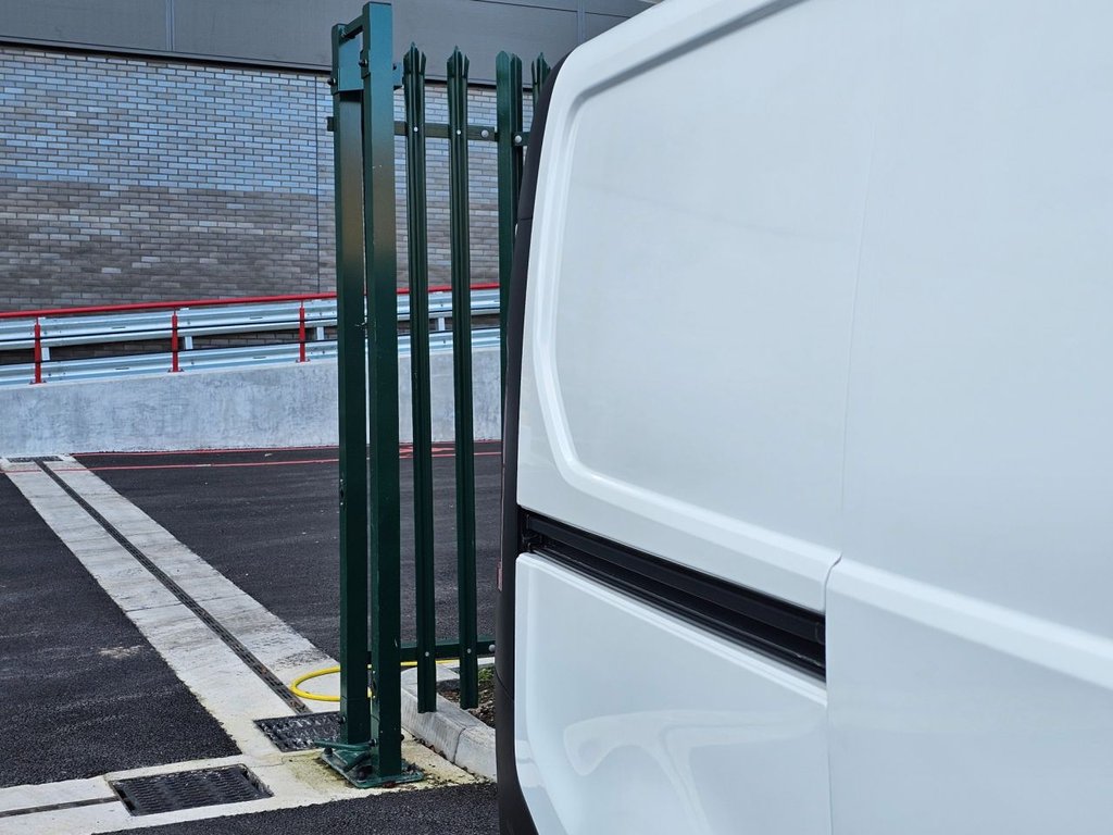 Used Vauxhall Vivaro 2015 for sale - 76665816: Photo 33