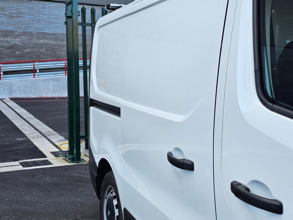 Used Vauxhall Vivaro 2015 for sale - 76665816: Photo 34