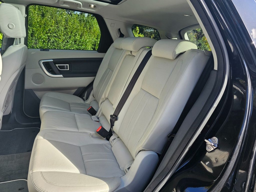 Used Land Rover Discovery Sport 2017 for sale - 76470303: Photo 17