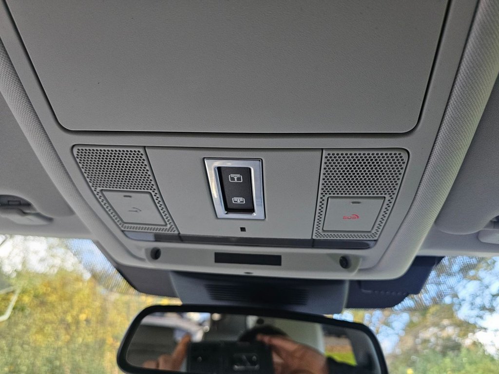 Used Land Rover Discovery Sport 2017 for sale - 76470303: Photo 33