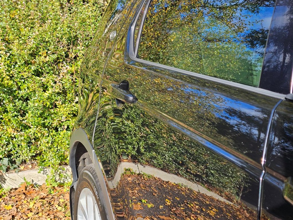 Used Land Rover Discovery Sport 2017 for sale - 76470303: Photo 38