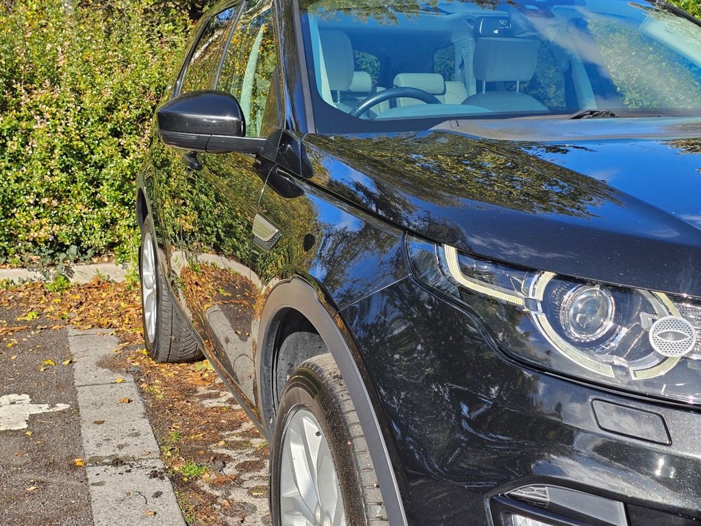 Used Land Rover Discovery Sport 2017 for sale - 76470303: Photo 40