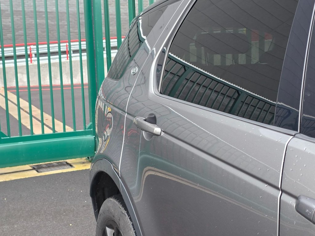 Used Land Rover Discovery Sport 2016 for sale - 77582971: Photo 41