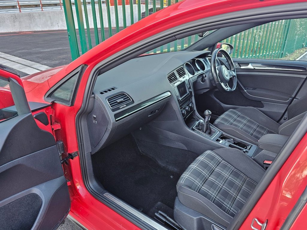 Used Volkswagen Golf 2015 for sale - 76655345: Photo 16