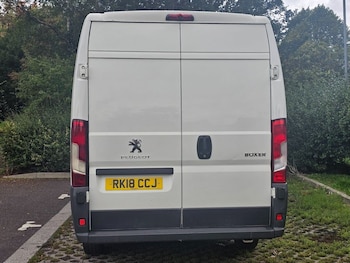 Used Peugeot Boxer 2018 for sale - 76210273: Photo