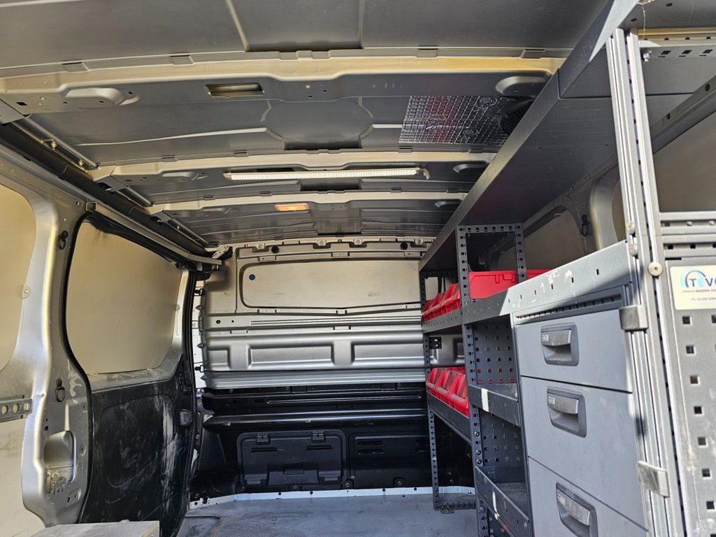 Used Vauxhall Vivaro 2017 for sale - 77966641: Photo 16