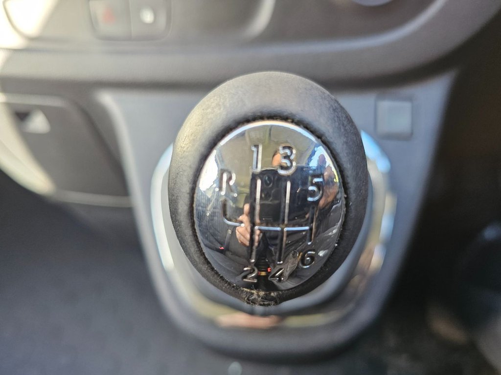 Used Vauxhall Vivaro 2017 for sale - 77966641: Photo 34