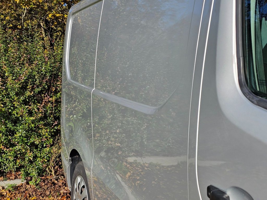 Used Vauxhall Vivaro 2017 for sale - 77966641: Photo 38