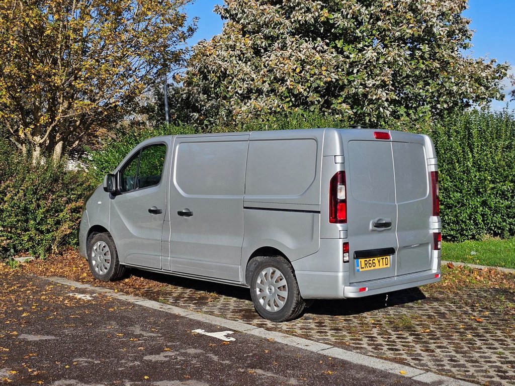 Used Vauxhall Vivaro 2017 for sale - 77966641: Photo 6
