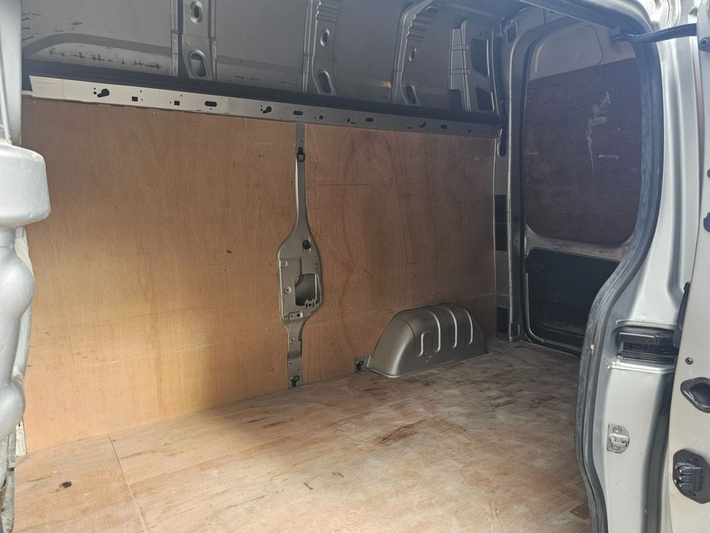Used Vauxhall Vivaro 2018 for sale - 76470057: Photo 18