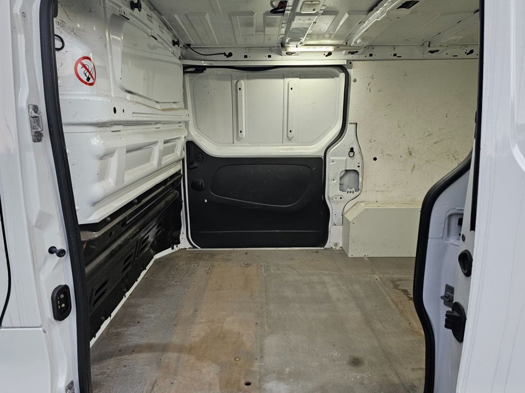 Used Vauxhall Vivaro 2016 for sale - 76665675: Photo 16