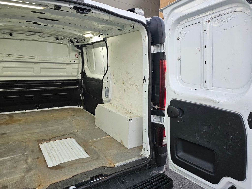 Used Vauxhall Vivaro 2016 for sale - 76665675: Photo 20