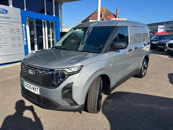 Used Ford E-Transit Courier 2025 for sale - 79436811: Photo