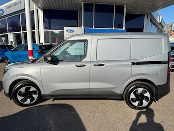 Used Ford E-Transit Courier 2025 for sale - 79436811: Photo