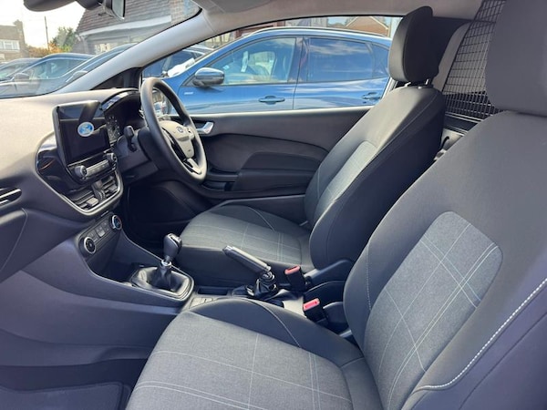 Used Ford Fiesta Van 2020 for sale - 75982653: Photo 8
