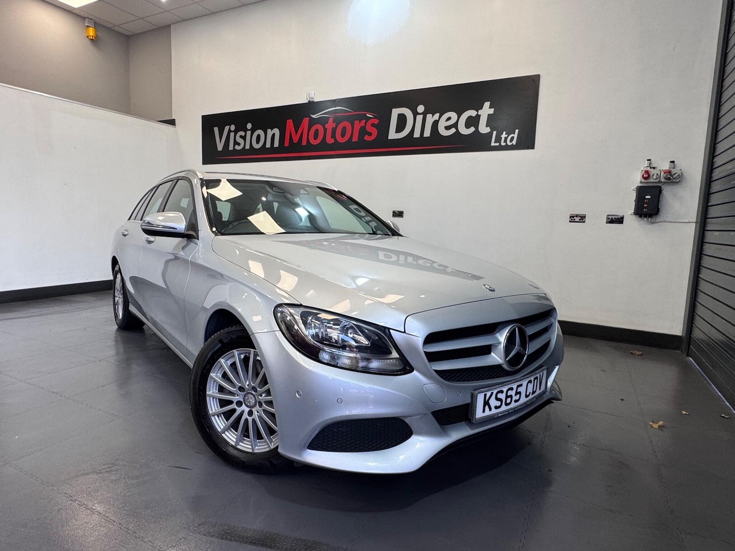 Used Mercedes-Benz C Class 2015 for sale - 76953120: Photo 2
