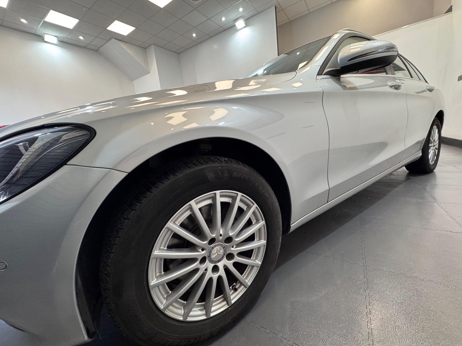 Used Mercedes-Benz C Class 2015 for sale - 76953120: Photo 9