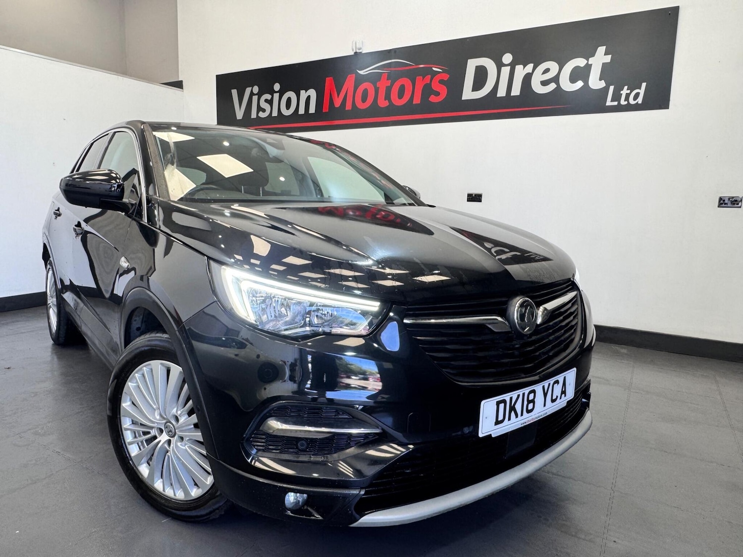 Used Vauxhall Grandland X 2018 for sale - 76409217: Photo 2