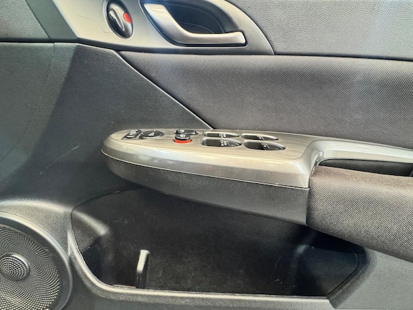 Used Honda Civic 2011 for sale - 76151637: Photo 14