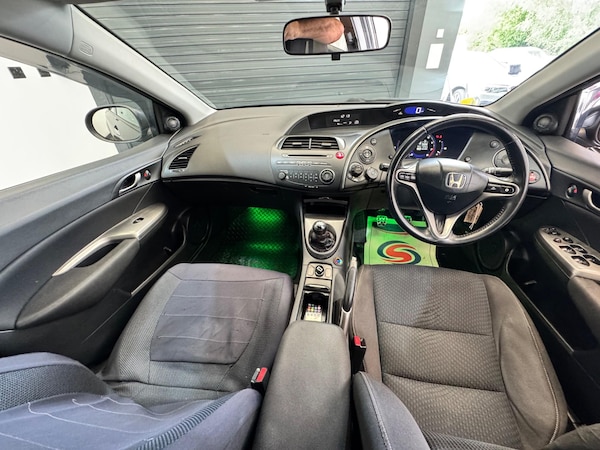 Used Honda Civic 2011 for sale - 76151637: Photo 25