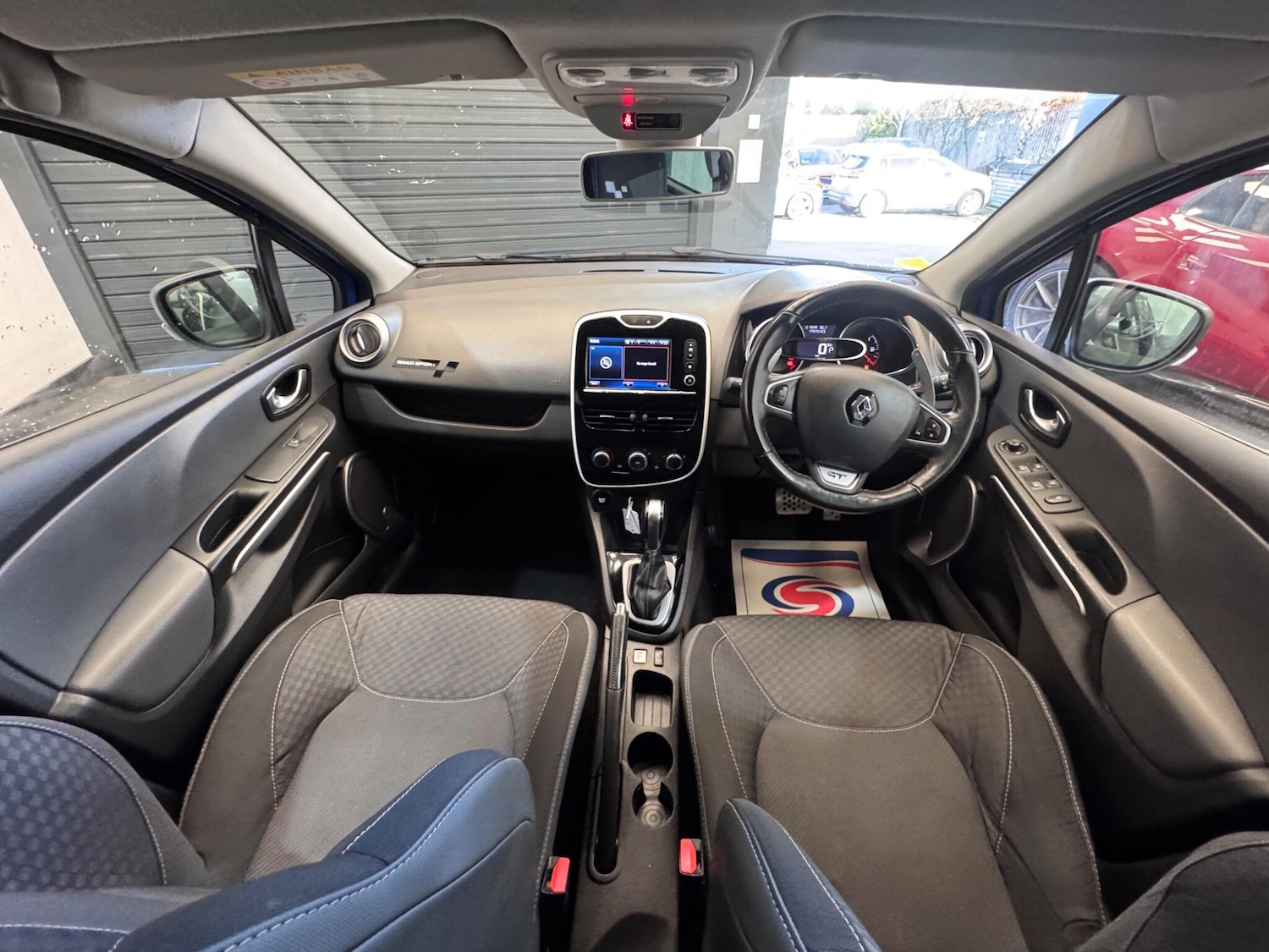 Used Renault Clio 2016 for sale - 76942509: Photo 11