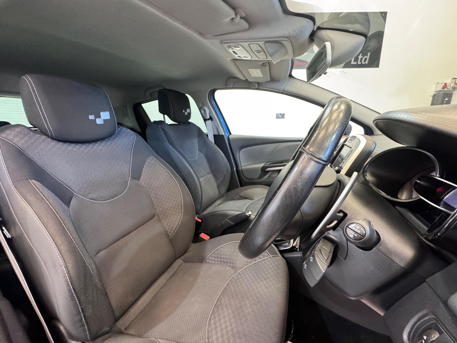 Used Renault Clio 2016 for sale - 76942509: Photo 13