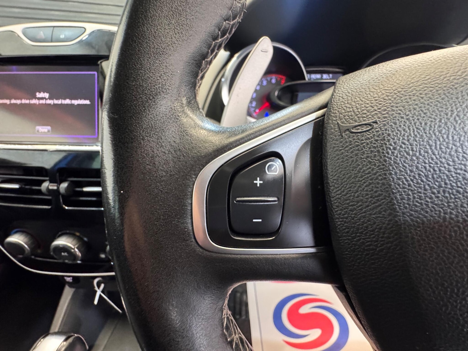 Used Renault Clio 2016 for sale - 76942509: Photo 21